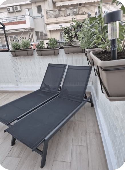 Large sunny corner terrace
